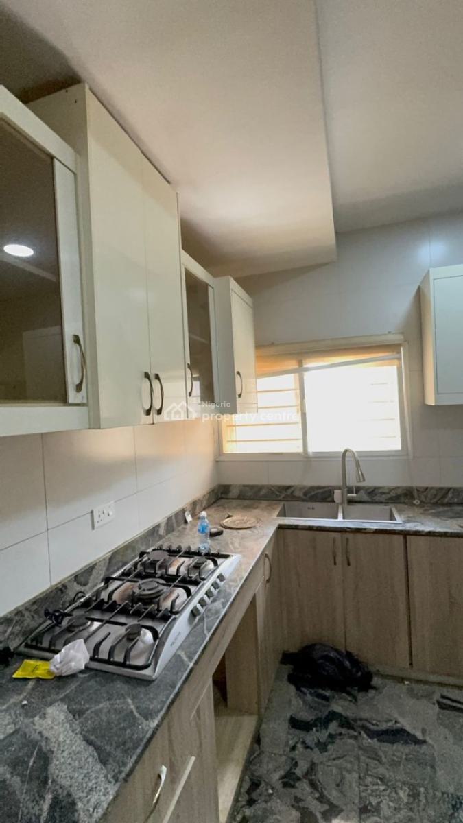 Tastefully Finished Spacious Standard Standard Built.   3 Bedrooms Ter, Jahi By Gilmor, Jahi, Abuja, Terraced Duplex for Rent
