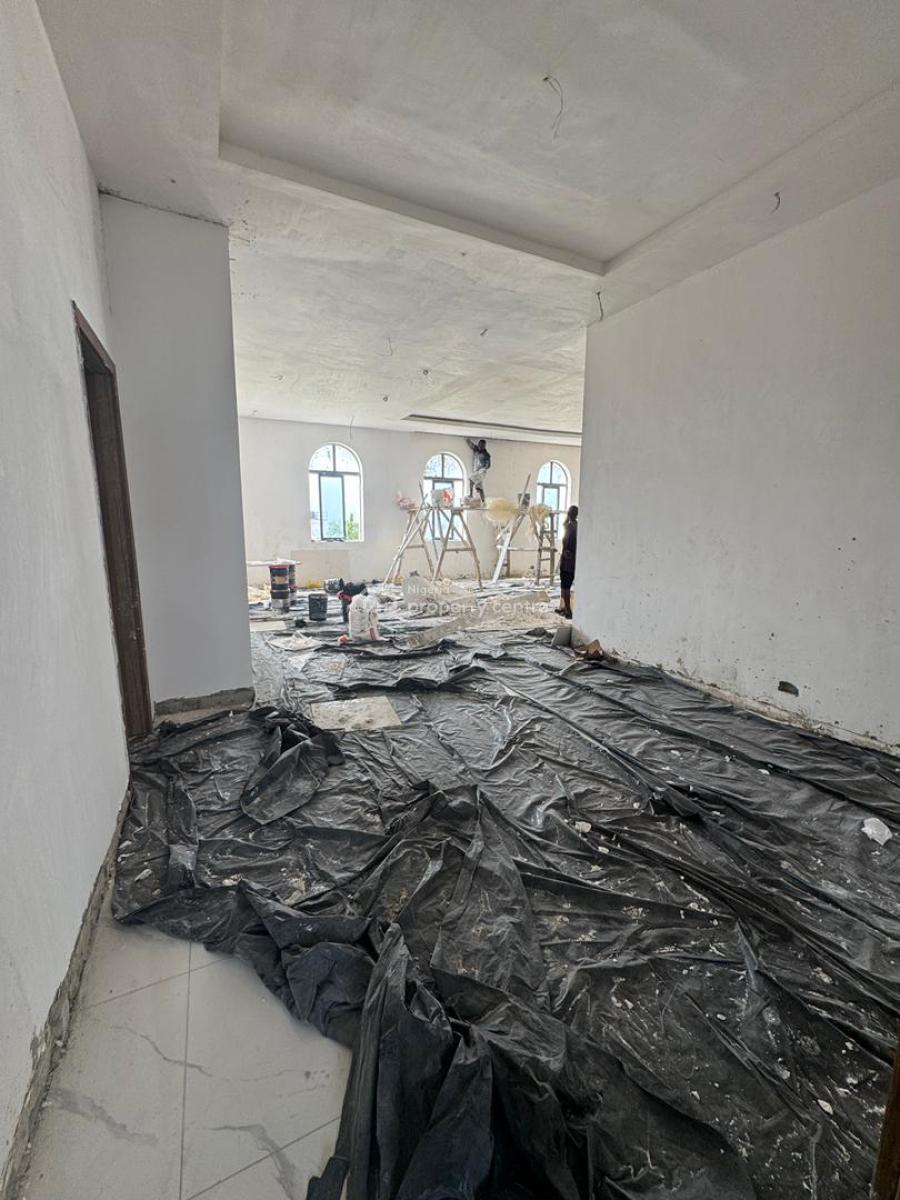 Waterfront 3bedrooms Penthouse with 2rooms Bq, Off Admiralty Road, Lekki Phase 1, Lekki, Lagos, Flat / Apartment for Sale