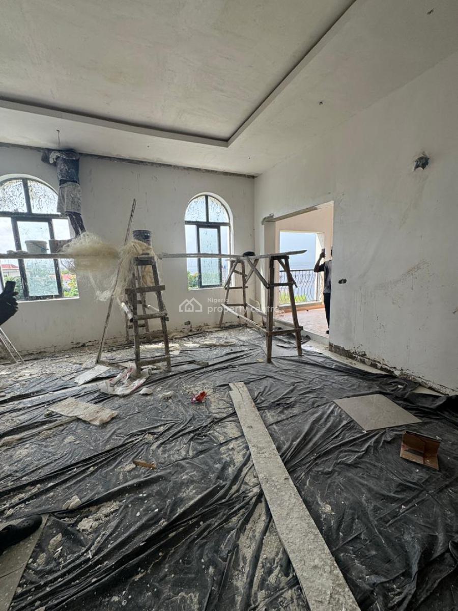 Waterfront 3bedrooms Penthouse with 2rooms Bq, Off Admiralty Road, Lekki Phase 1, Lekki, Lagos, Flat / Apartment for Sale