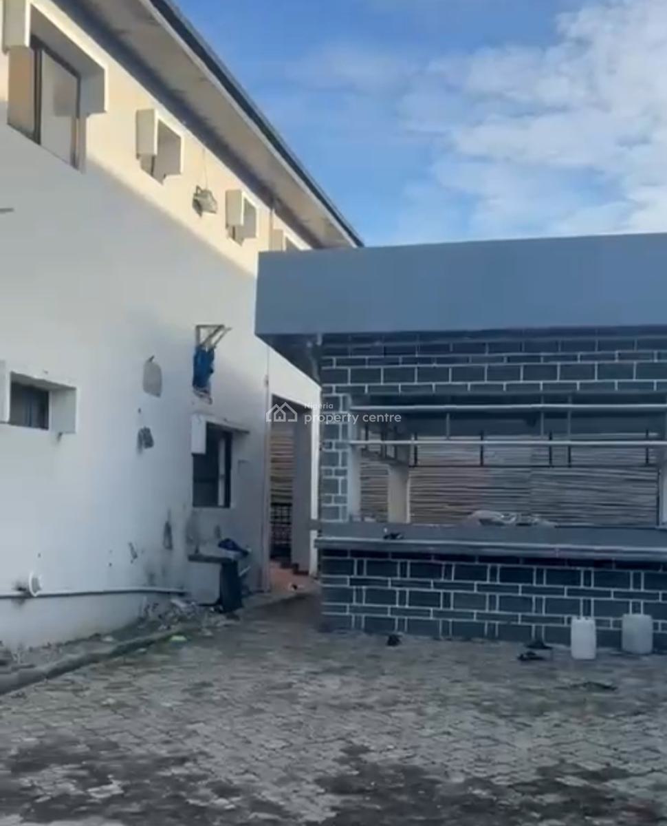 a 6bedroom Detached House with 3 Rooms En-suite Boys Quarters, Lekki, Lekki Phase 1, Lekki, Lagos, Commercial Property for Rent
