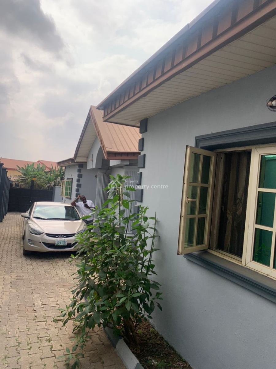 4 Bedroom Detached Bungalow with 2 Sitting Rooms, Yanbule Area Bashorun Ibadan, Ibadan, Oyo, Detached Bungalow for Sale