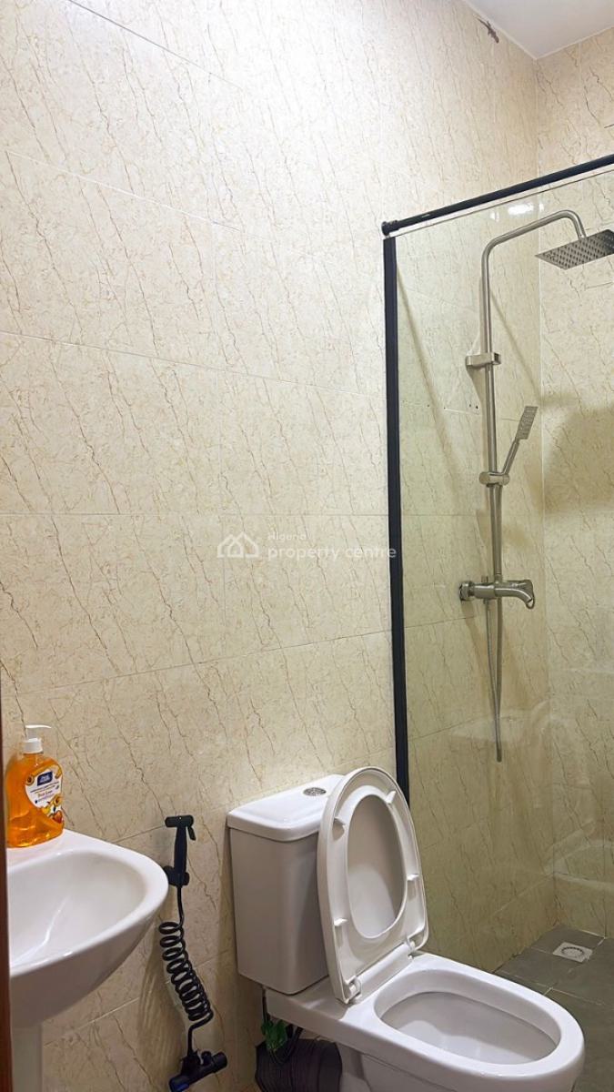 Luxury 3-bedroom  Apartment, Paradise Estate Road, Life Camp, Life Camp, Abuja, Flat / Apartment Short Let