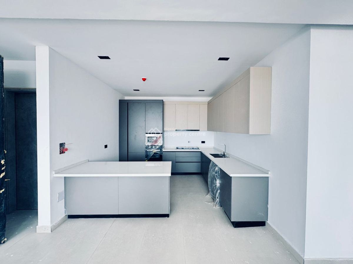 2bedroom Apartment, Lekki Phase 1, Lekki, Lagos, Flat / Apartment for Sale