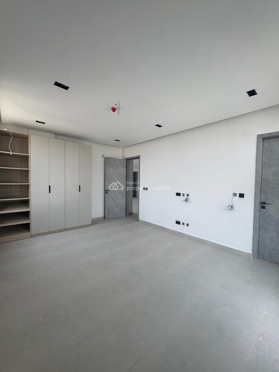 Nicely Built 3bedroom, Lekki Phase 1, Lekki, Lagos, Flat / Apartment for Sale