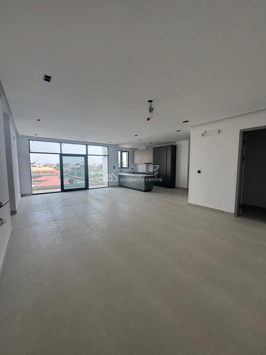 Nicely Built 3bedroom, Lekki Phase 1, Lekki, Lagos, Flat / Apartment for Sale