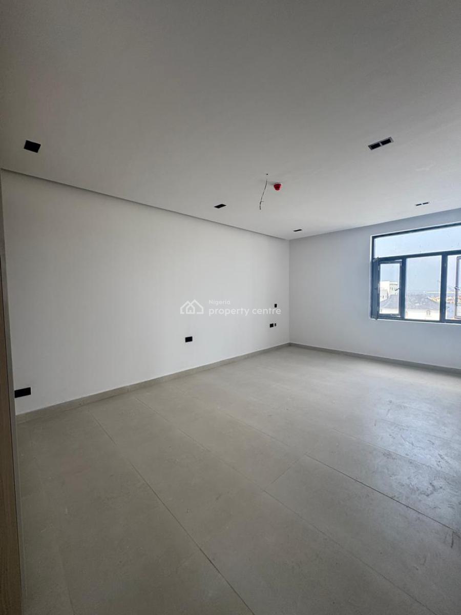 Nicely Built 3bedroom, Lekki Phase 1, Lekki, Lagos, Flat / Apartment for Sale