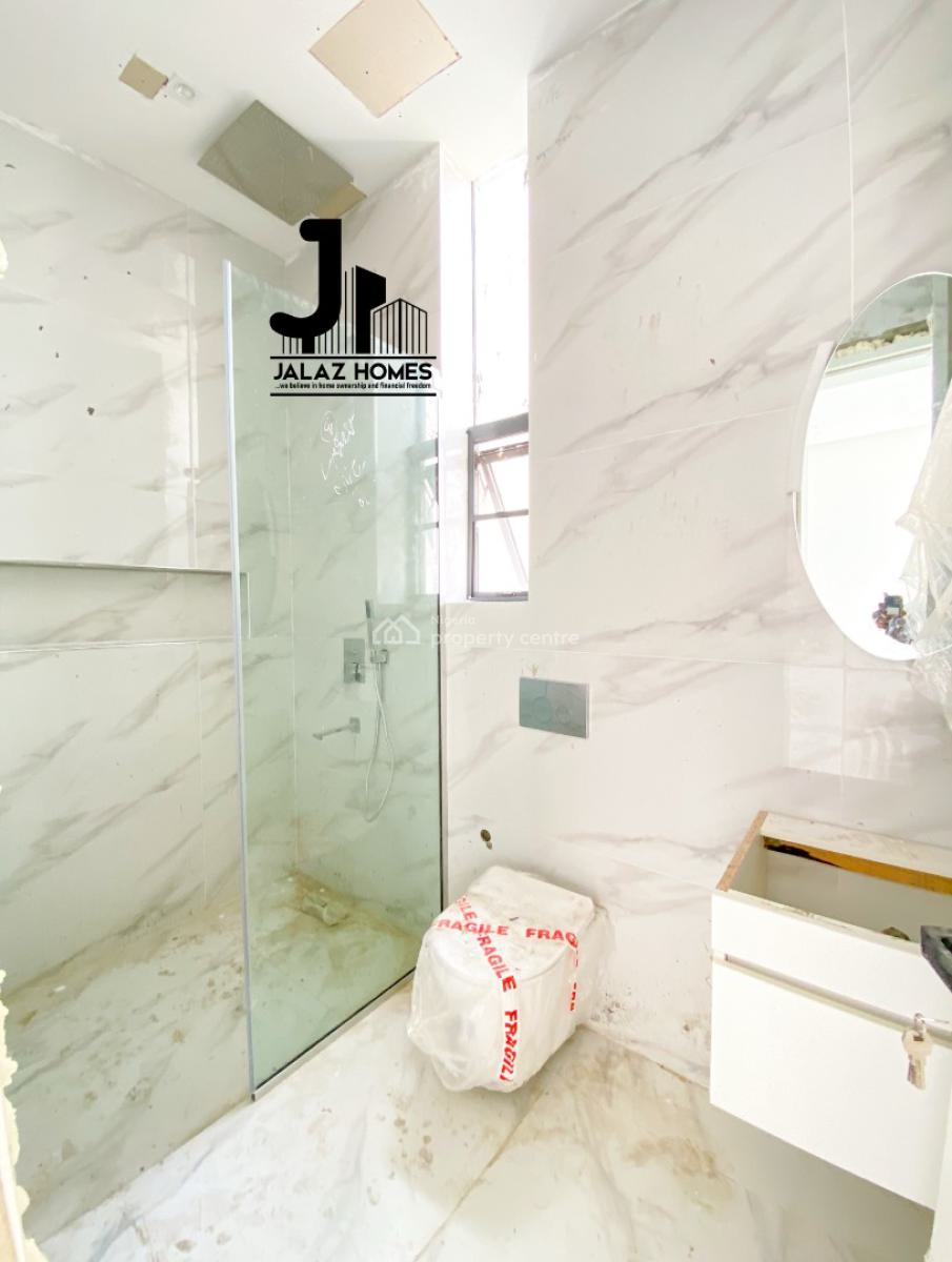 2 Bedroom Apartment, Lekki Phase 1, Lekki, Lagos, House for Sale