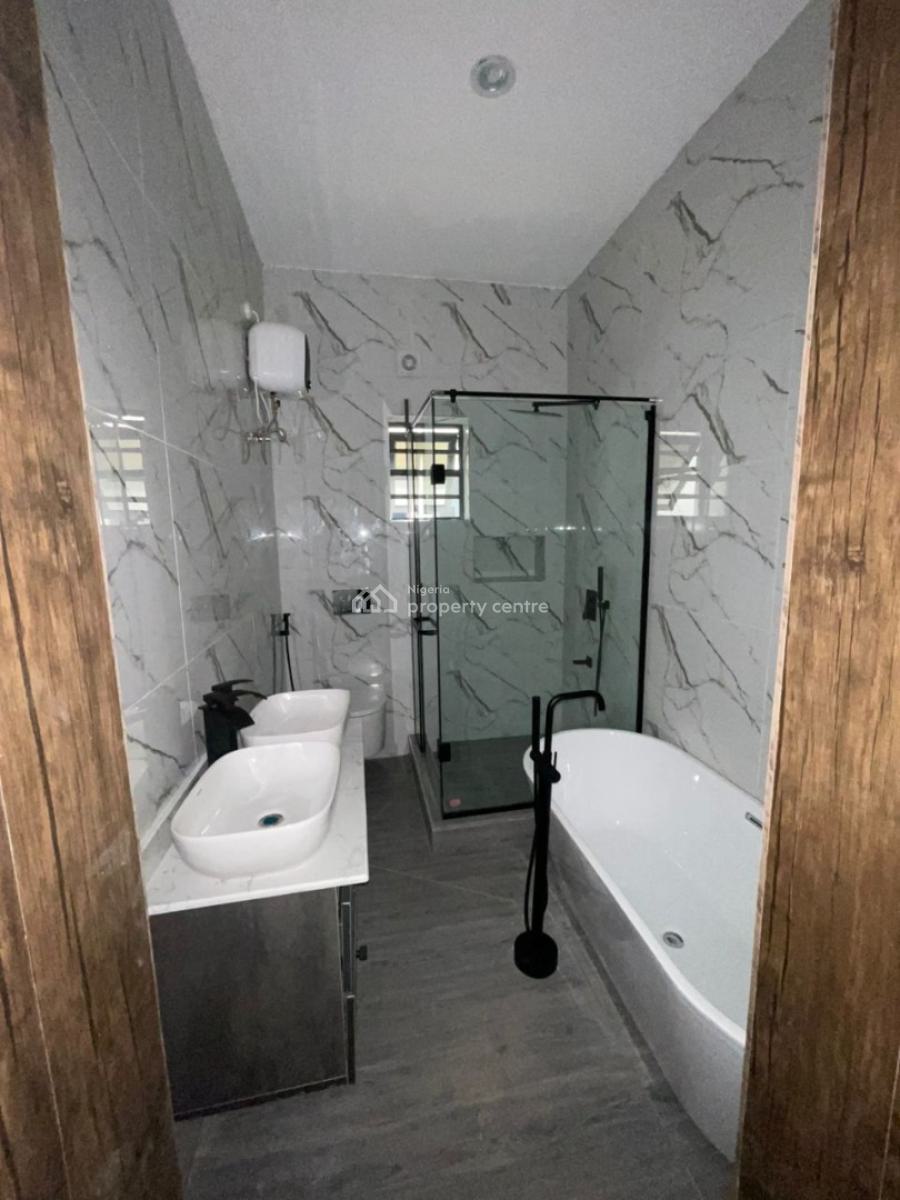 Stunningly 4 Bedroom Semi Detached Duplex with Bq, Lagos, Magodo, Lagos, Semi-detached Duplex for Sale