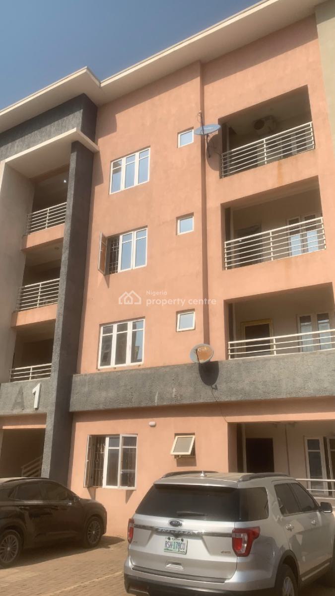 Exclusive 4 Bedroom Apartment with Bq, Wuye Dakibiyu After Kia Academy, Wuye, Abuja, Flat / Apartment for Rent