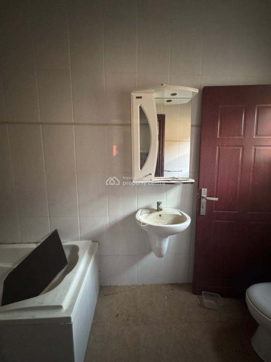 Really Nice 4 Bedrooms Semi Detached Duplex with Inbuilt B/q, Lekki Phase 1, Lekki, Lagos, Semi-detached Duplex for Rent