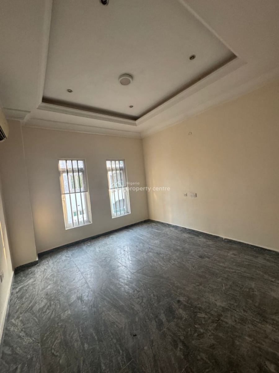 Really Nice 4 Bedrooms Semi Detached Duplex with Inbuilt B/q, Lekki Phase 1, Lekki, Lagos, Semi-detached Duplex for Rent