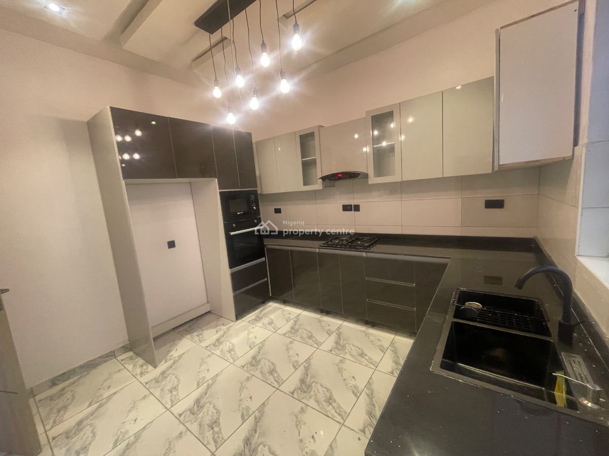 Nicely Built 2 Bedroom Flat, Ikate, Lekki, Lagos, Flat / Apartment for Sale