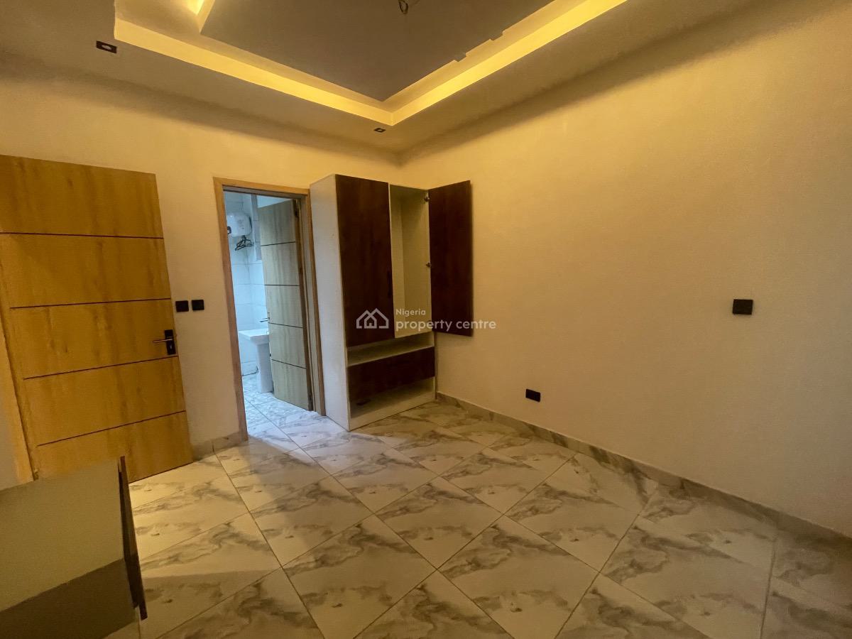 Nicely Built 2 Bedroom Flat, Ikate, Lekki, Lagos, Flat / Apartment for Sale