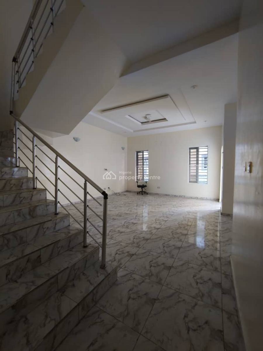 Well Renovated 4bedroom Semi Detached Duplex with Bq, Ologolo, Lekki, Lagos, Semi-detached Duplex for Rent