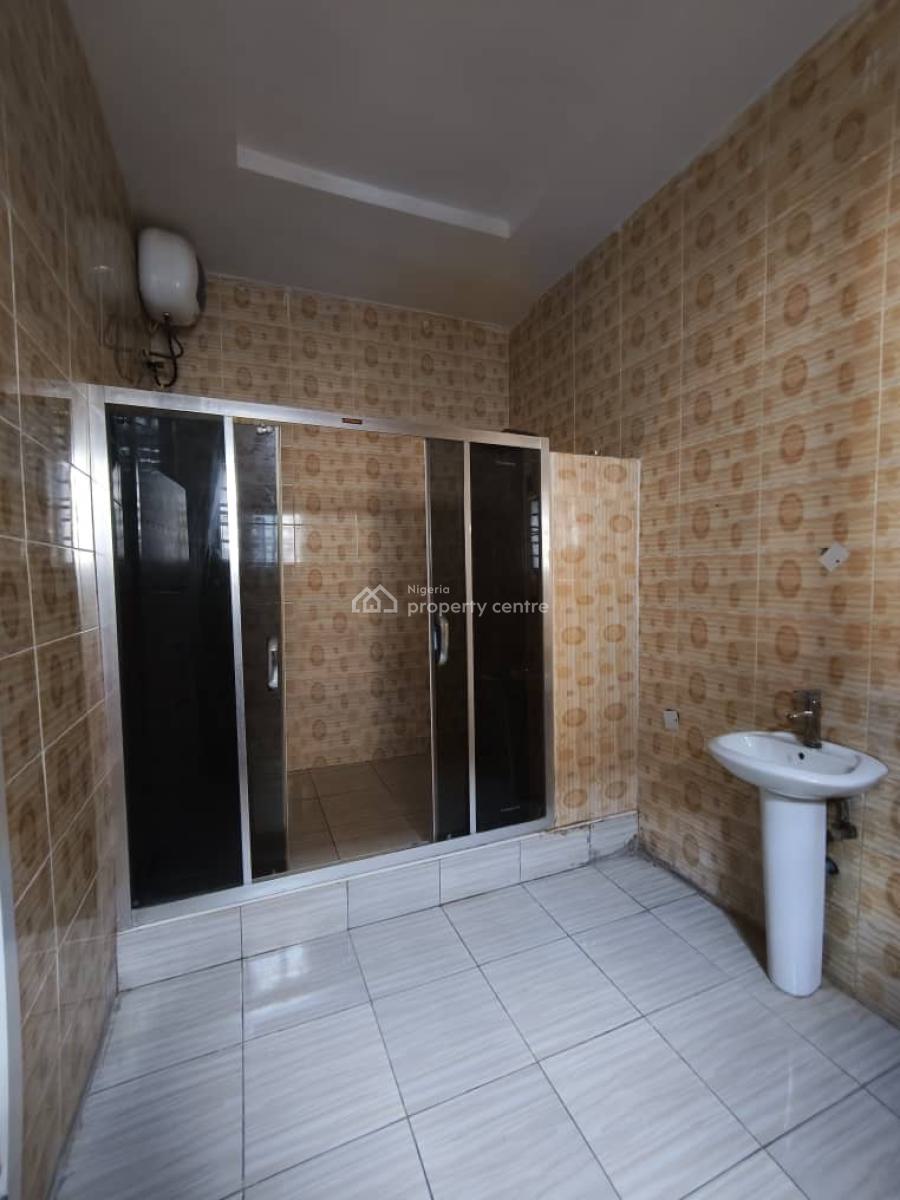 Well Renovated 4bedroom Semi Detached Duplex with Bq, Ologolo, Lekki, Lagos, Semi-detached Duplex for Rent