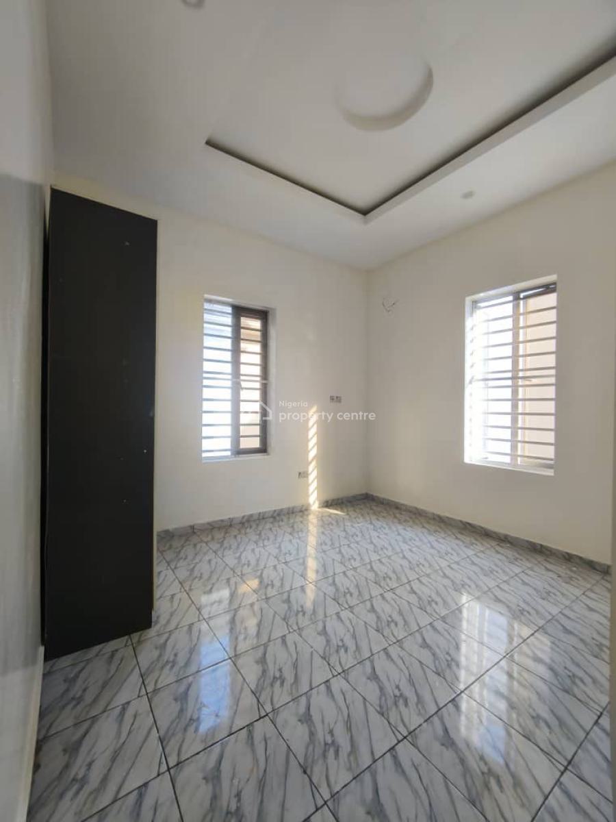 Well Renovated 4bedroom Semi Detached Duplex with Bq, Ologolo, Lekki, Lagos, Semi-detached Duplex for Rent