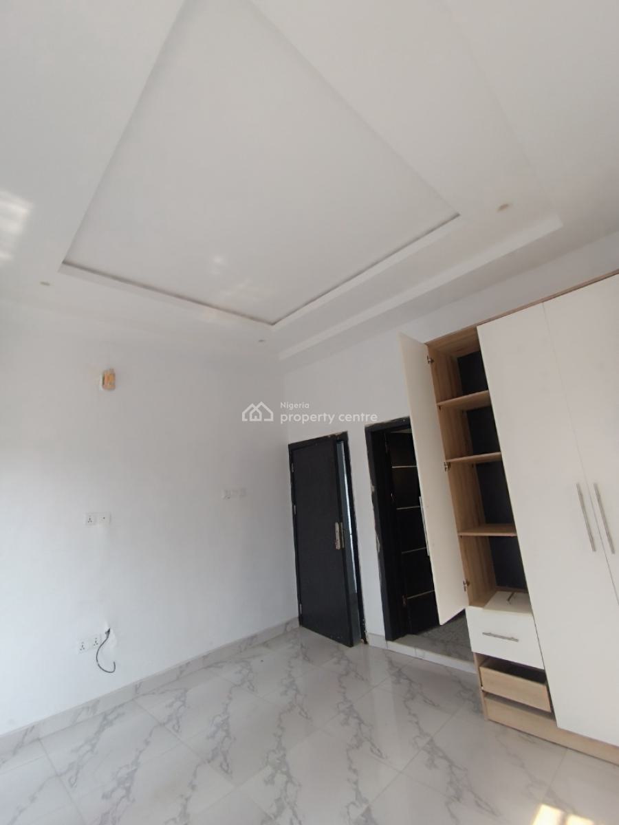 a Standard 2bedroom Flat, Behind Golden Park Estate Before Novareshoprite Ajah, Lekki Phase 2, Lekki, Lagos, Flat / Apartment for Rent