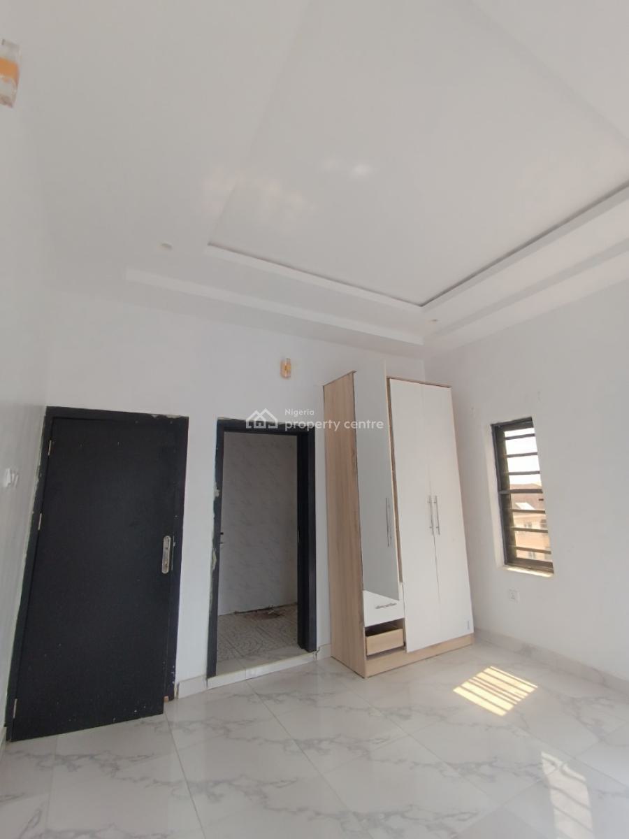 a Standard 2bedroom Flat, Behind Golden Park Estate Before Novareshoprite Ajah, Lekki Phase 2, Lekki, Lagos, Flat / Apartment for Rent