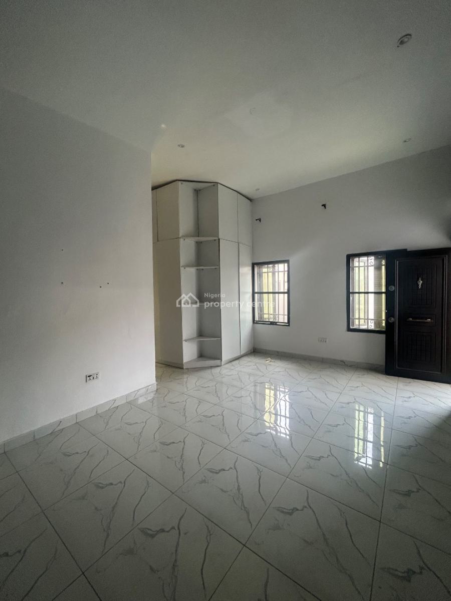 Well Maintained Three (3) Bedroom Terraced Duplex, Ikate, Lekki, Lagos, Terraced Duplex for Rent
