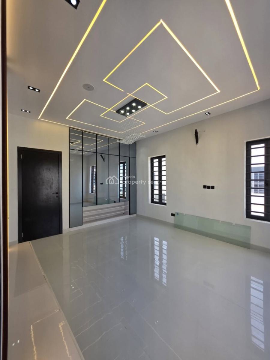 Executive Luxurious 5-bedrooms Deluxe Fully Detached Triplex with Bq, Ajah, Lekki, Lagos, Detached Duplex for Sale