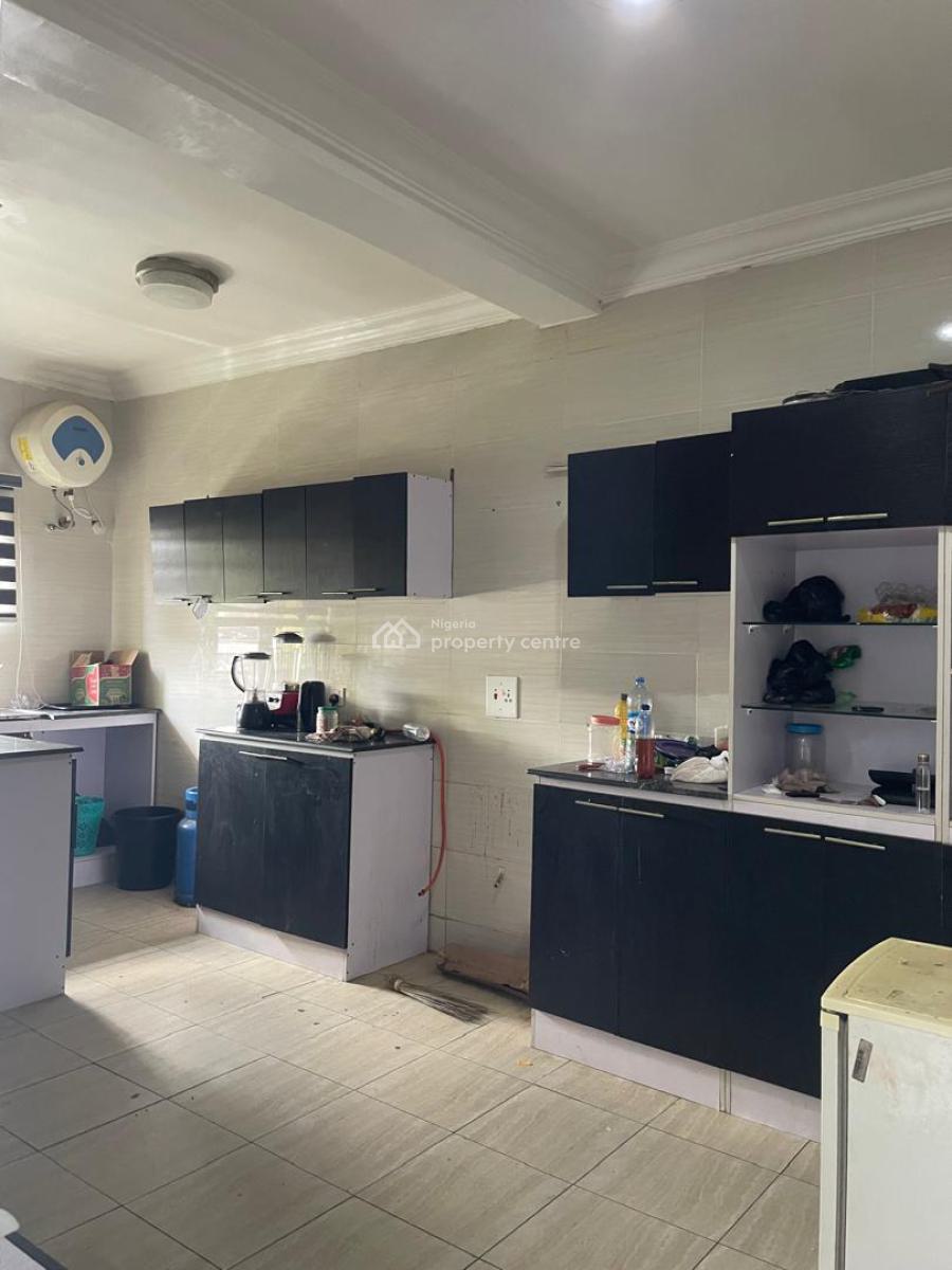 Spacious 2 Bedroom Flat Serviced Apartment, Paradise 3 Estate Chevron Drive Opposite Ebano Supermarket, Lekki, Lagos, Flat / Apartment for Rent