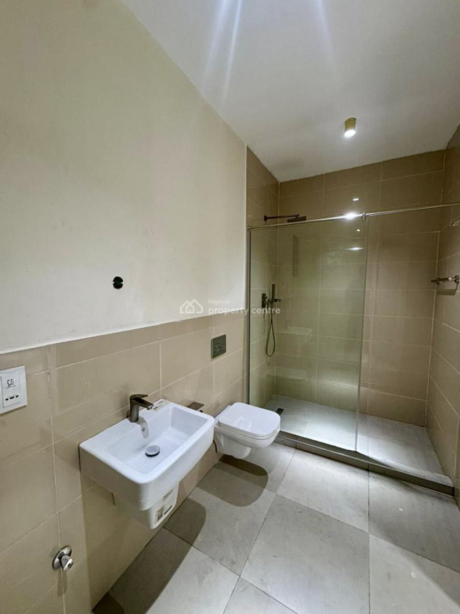 Newly Built  3-bedroom Apartment with Pool & Gym, Lekki Phase 1, Lekki, Lagos, Flat / Apartment for Rent