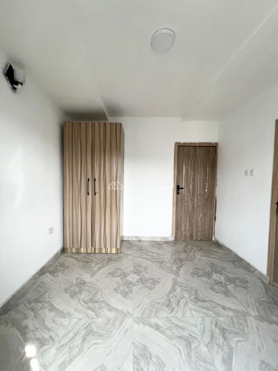 3bedroom Flat Downstairs, Ikate, Lekki, Lagos, Flat / Apartment for Rent