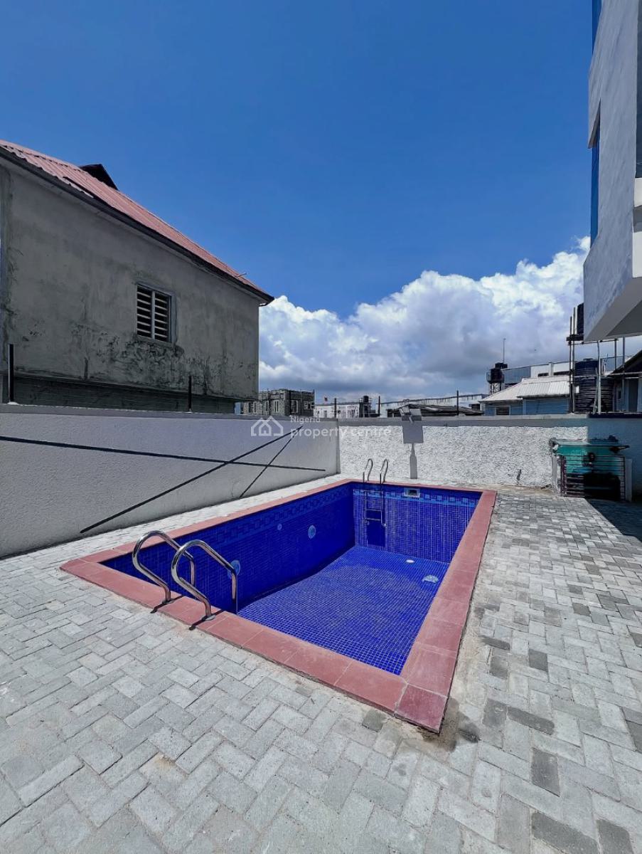 Exquisitely Built 2 Bedroom Apartment with Swimming Pool and Gym House, Orchid, Lekki, Lagos, Flat / Apartment for Sale
