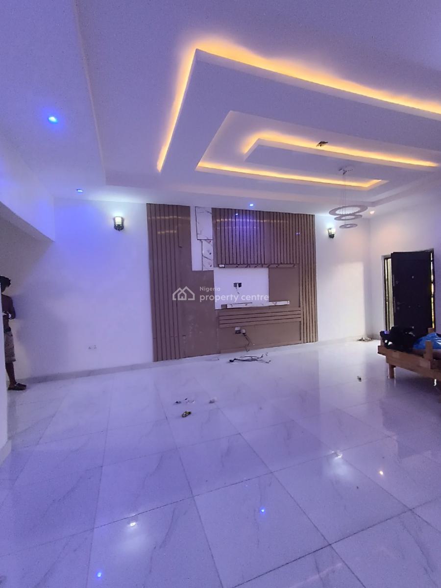 a Well Built 2bedroom Flat, Before Novare Shoprite Ajah, Lekki Phase 2, Lekki, Lagos, Flat / Apartment for Rent