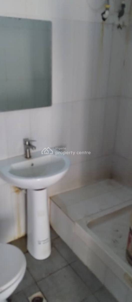 Luxury 3 Bedroom Flat, Gra Phase 1, Magodo, Lagos, Flat / Apartment for Rent