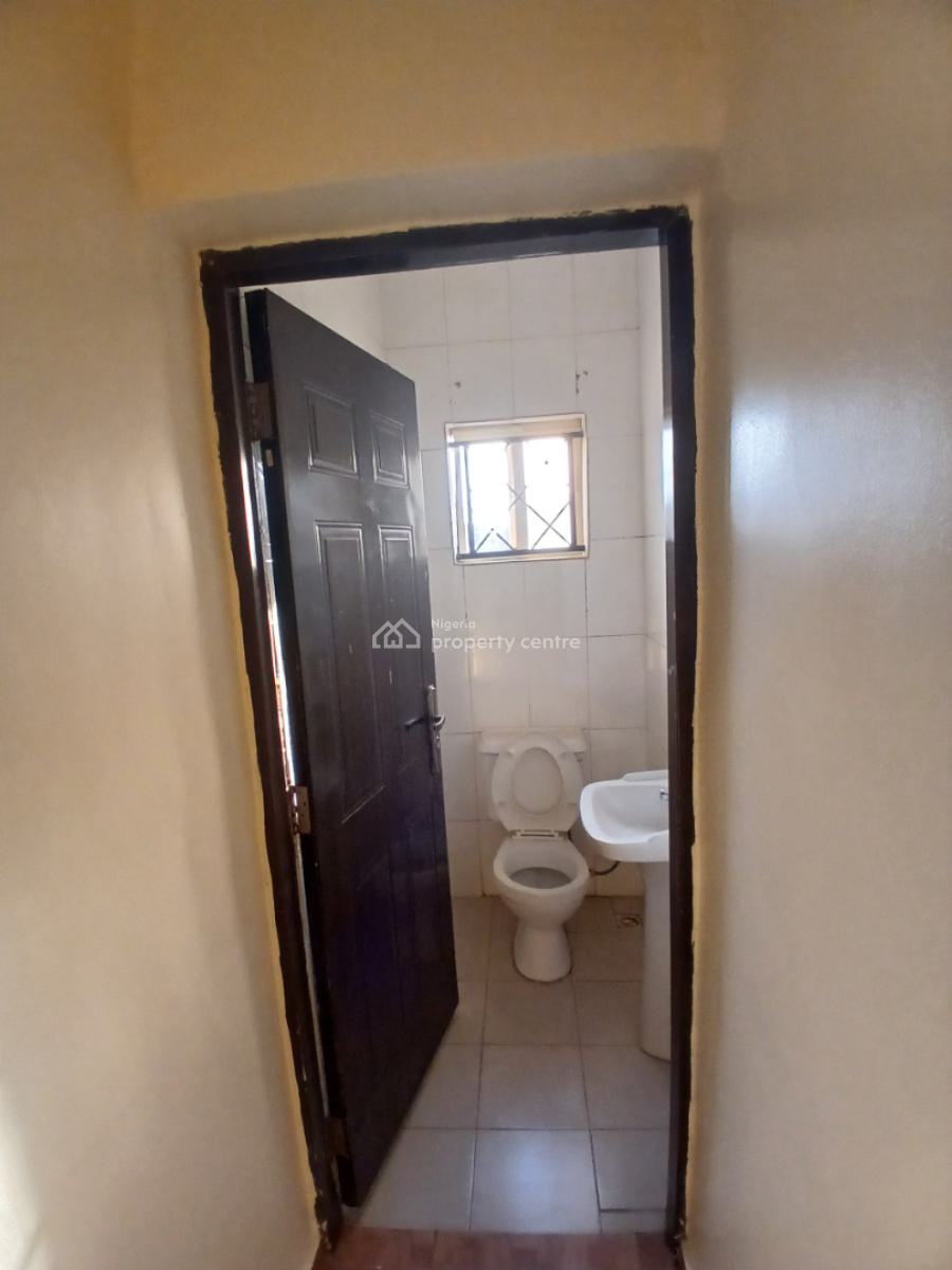 Newly Renovated 3 Bedroom Flat, Durumi, Abuja, Flat / Apartment for Rent