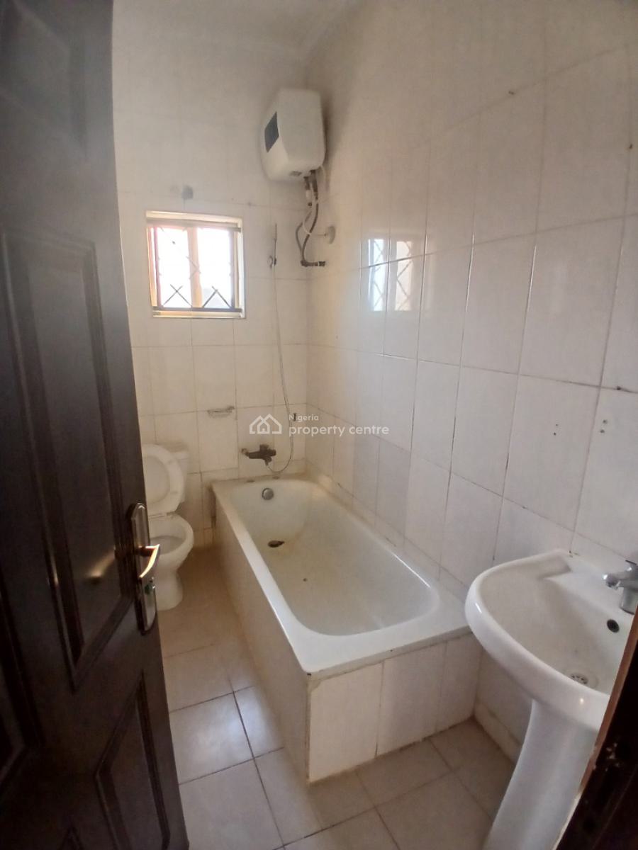 Newly Renovated 3 Bedroom Flat, Durumi, Abuja, Flat / Apartment for Rent