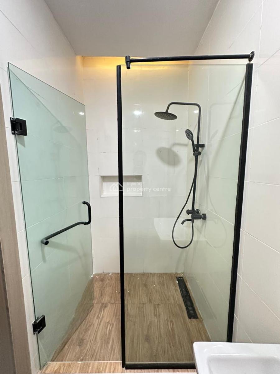 Exquisite 3 Bedroom Apartment with a Swimming Pool and Gym, Lekki Phase 1, Lekki, Lagos, Flat / Apartment for Sale