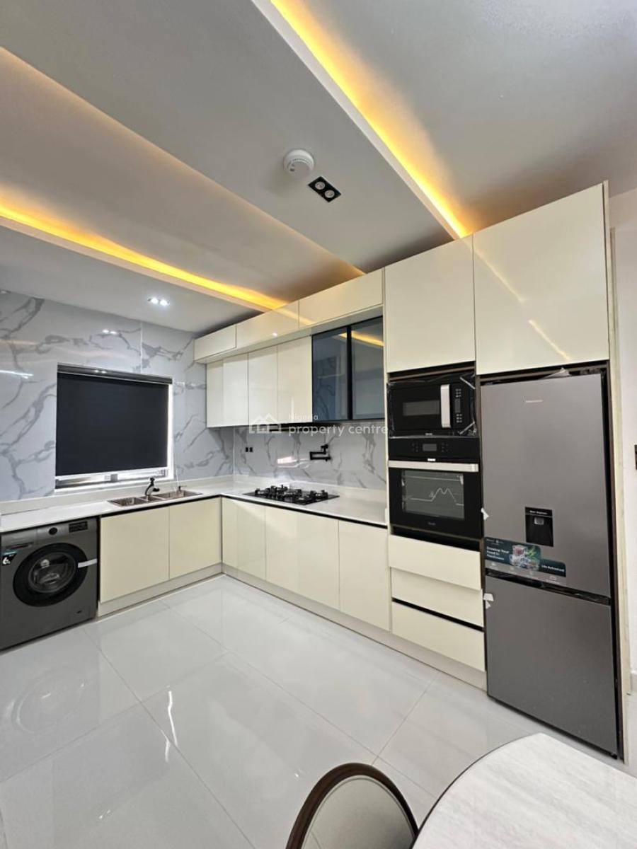 Exquisite 3 Bedroom Apartment with a Swimming Pool and Gym, Lekki Phase 1, Lekki, Lagos, Flat / Apartment for Sale