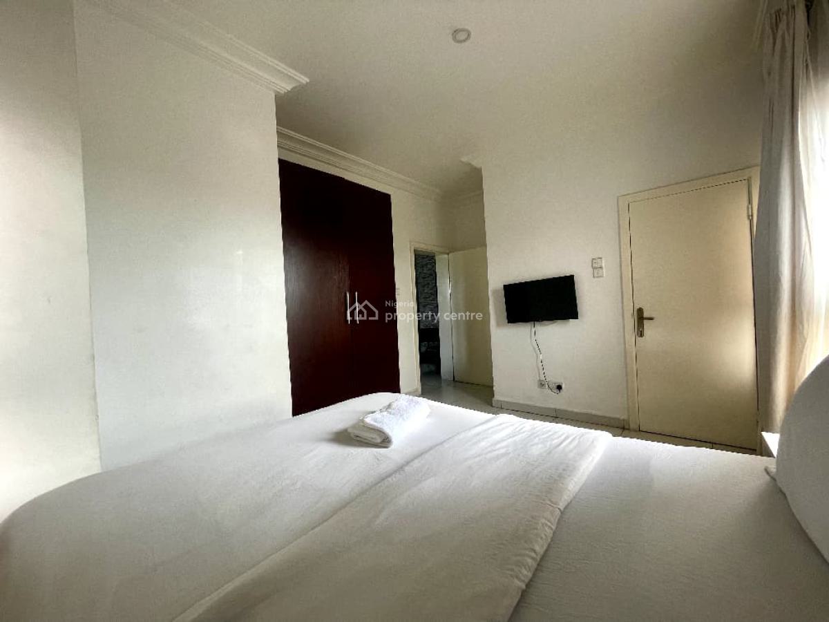 2-bedroom Apartment, Lekki Phase 1, Lekki, Lagos, Flat / Apartment Short Let