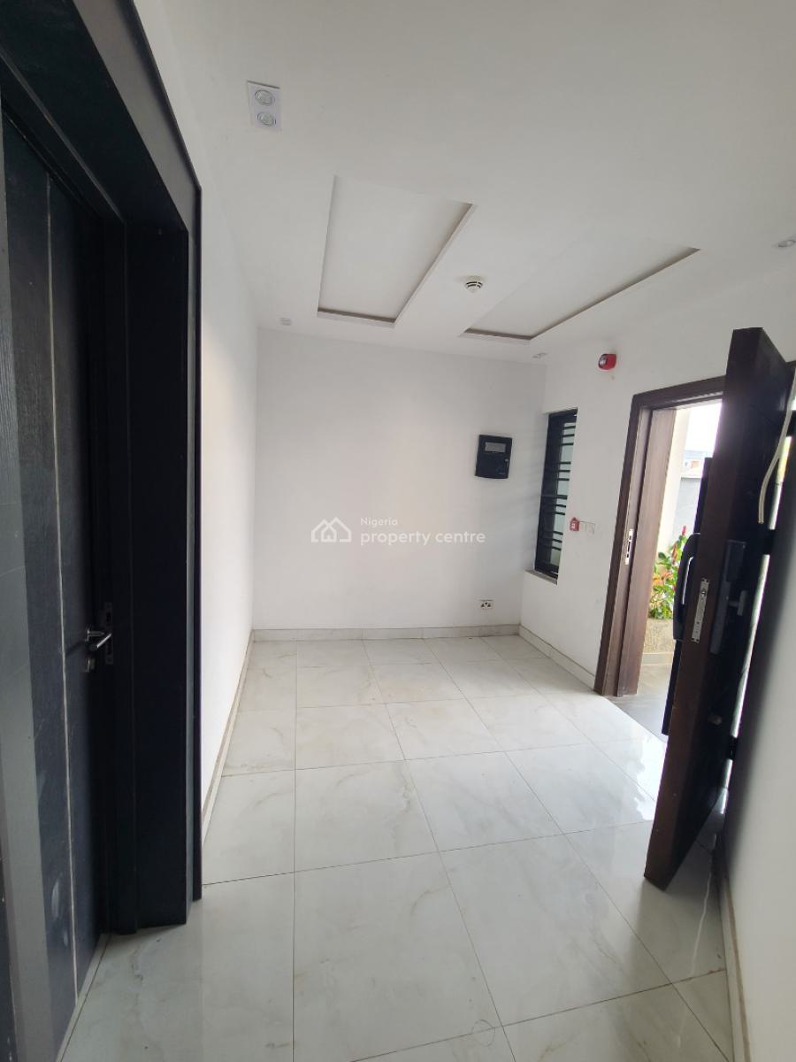 Massive 5 Bedroom Terrace Duplex with 1bq, Ilasan, Lekki, Lagos, Terraced Duplex for Rent