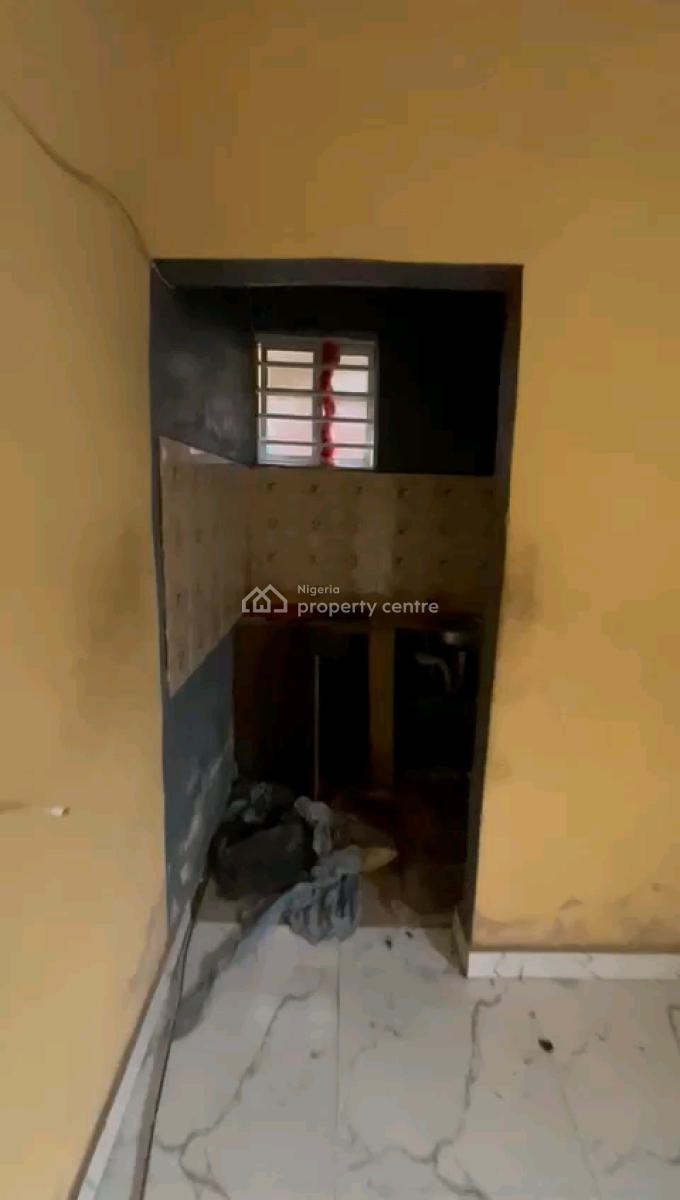 a Relatively New and Standard Roomself Contain, Upstairs, Adekunle, Yaba, Lagos, Self Contain (single Rooms) for Rent