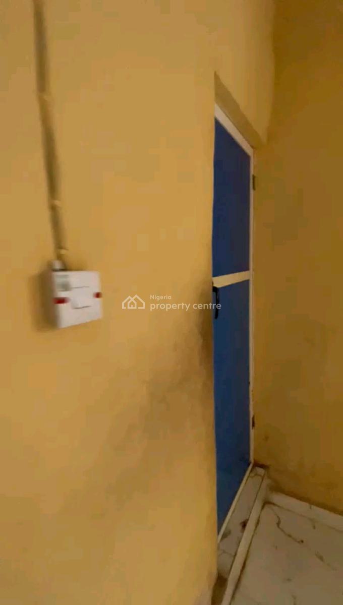 a Relatively New and Standard Roomself Contain, Upstairs, Adekunle, Yaba, Lagos, Self Contain (single Rooms) for Rent
