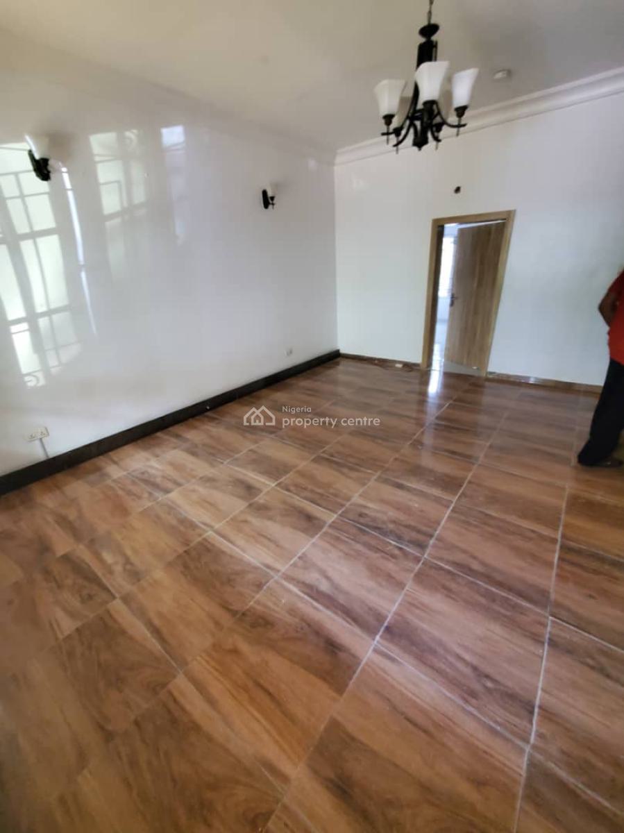 Massive 1bedroom Miniflat with Fitted Fitted Kitchen, 2 Toilets, Chevron Drive, Lekki, Lagos, Mini Flat (room and Parlour) for Rent