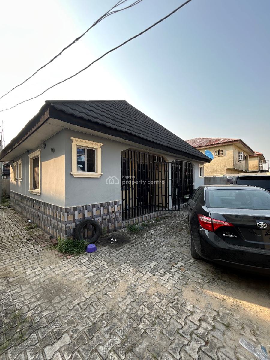 Well Maintained and Spacious Mini Flat, Thomas Estate, Ajah, Lagos, Mini Flat (room and Parlour) for Rent