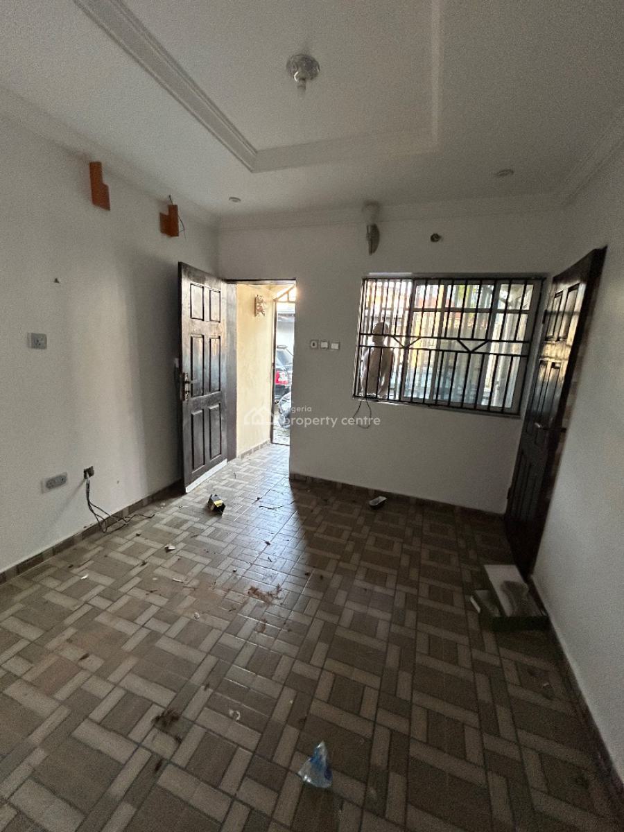 Well Maintained and Spacious Mini Flat, Thomas Estate, Ajah, Lagos, Mini Flat (room and Parlour) for Rent