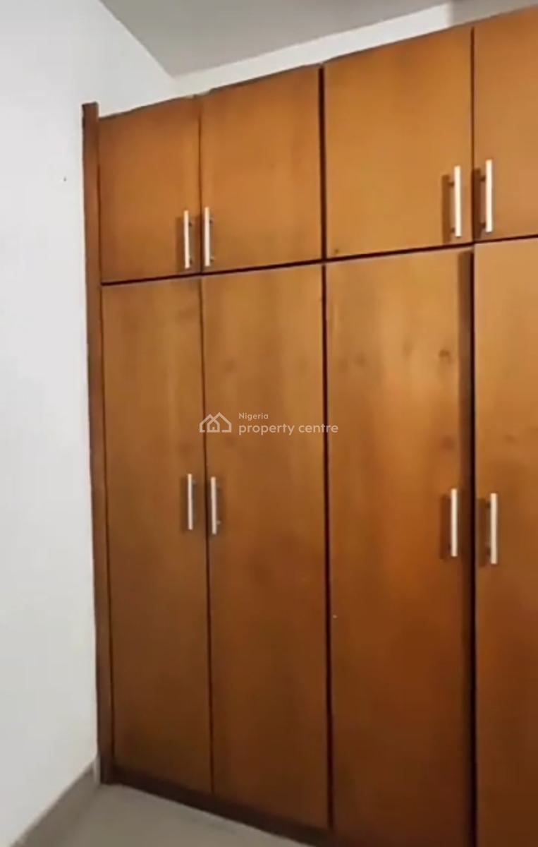 Individual Bedspace{ 2 per Room} in a Shared Apartment, Behind Blenco Shoppers Hub, Sangotedo, Ajah, Lagos, Flat / Apartment Short Let