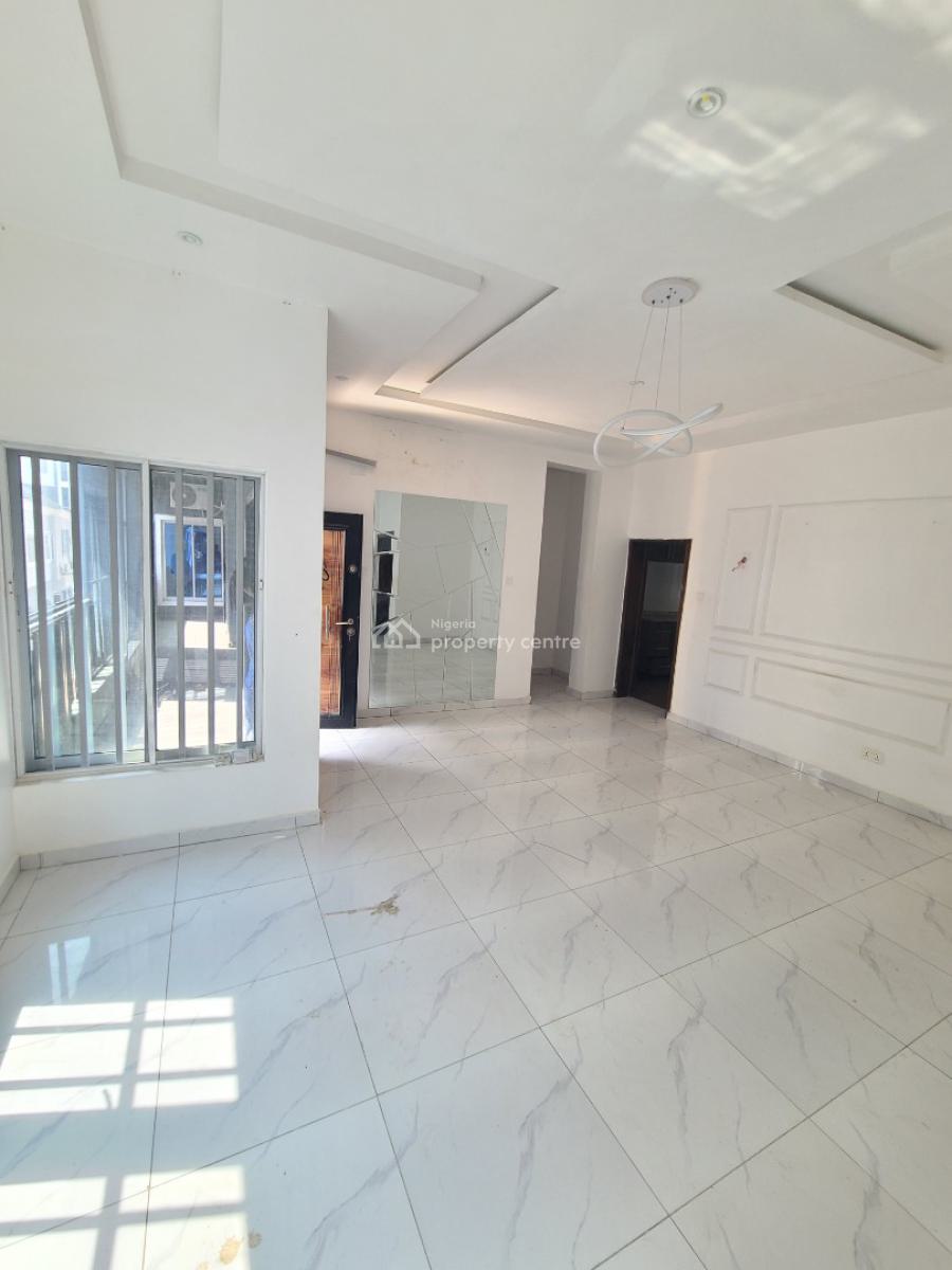 Well Maintained 3 Bedroom Flat, Ilasan, Lekki, Lagos, Flat / Apartment for Rent