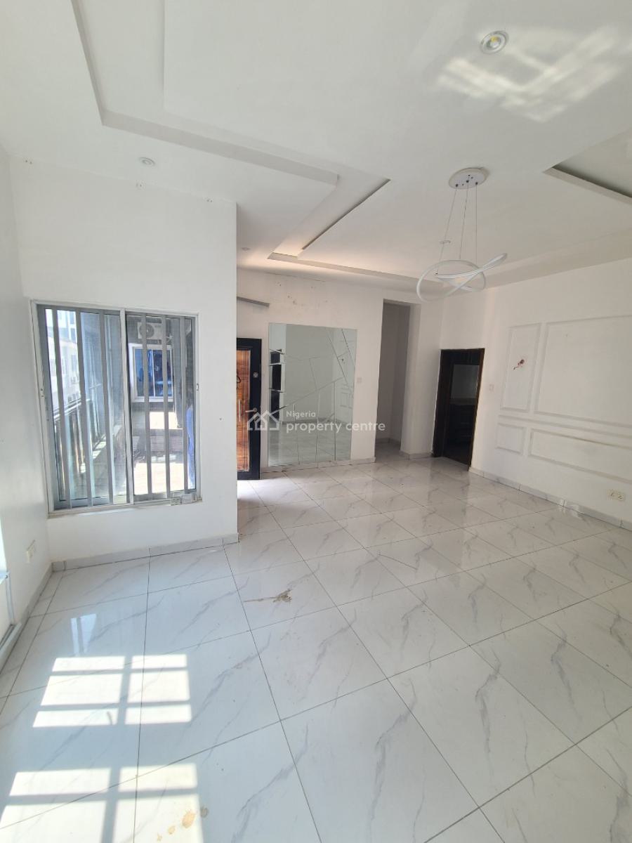 Well Maintained 3 Bedroom Flat, Ilasan, Lekki, Lagos, Flat / Apartment for Rent