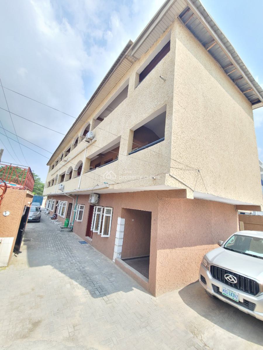 2 Bedroom Flat with Kitchenette, Ilasan, Lekki, Lagos, Flat / Apartment for Rent