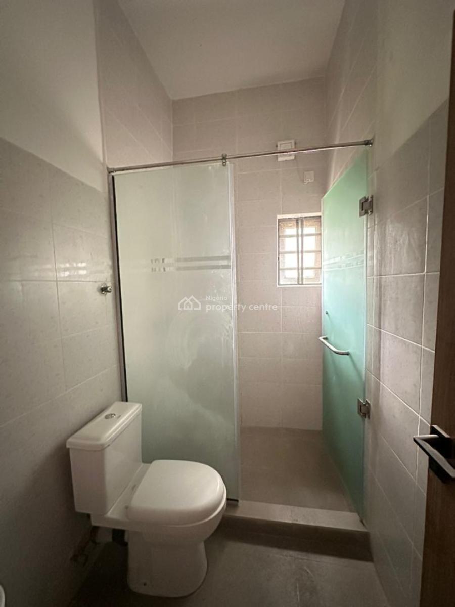 Beautifully Finished 2 Bedroom Apartment with an Elevator and Gym, Lekki Phase 1, Lekki, Lagos, Flat / Apartment for Sale