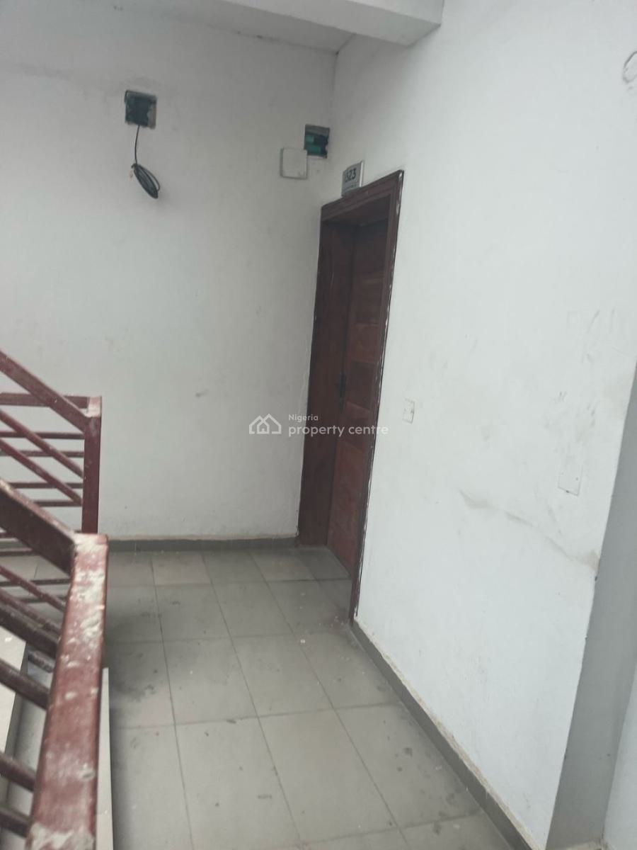 Ditress Sell 2 Bedroom Apartment Very Spacious and Nice, Abijo Gra Lekki, Lekki, Lagos, Block of Flats for Sale