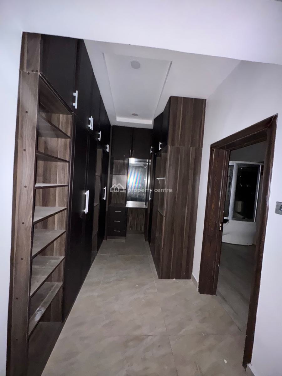 Home of Comfort & Luxury _7 Bedroom Mansion Spanning Two Floors, Pinnock Beach Estate Osapa, Lekki, Lagos, Detached Duplex for Sale