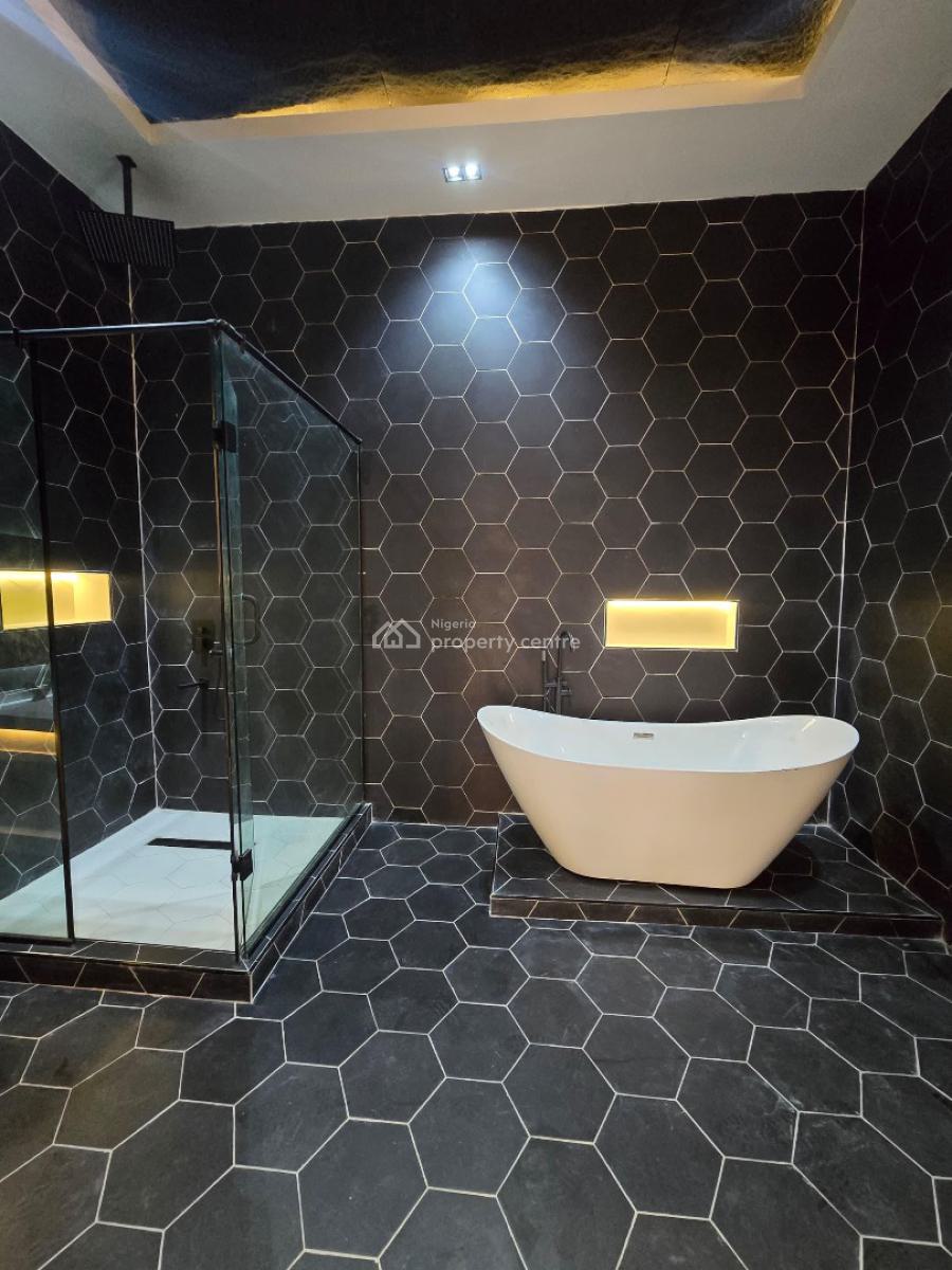 5 Bedroom Detached Duplex + Bq, Lekki Phase 1, Lekki, Lagos, Flat / Apartment for Sale