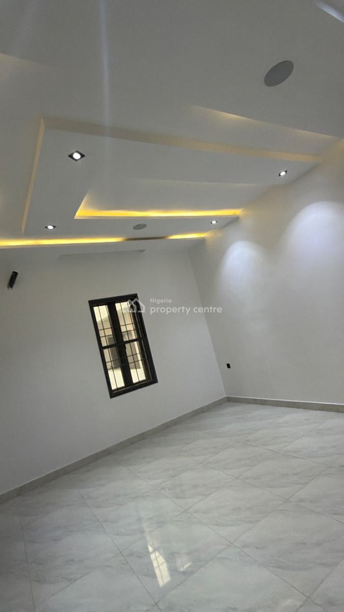 6-bedroom Luxury Duplex with Guest Chalets & Pool  Official Residence, Nasir Street, Guzape District, Abuja, Detached Duplex for Sale